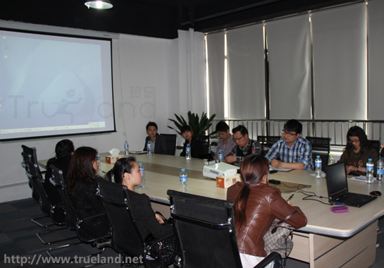 珍島《從課堂走向?qū)崙?zhàn)-如何向網(wǎng)站要利潤(rùn)》培訓(xùn)現(xiàn)場(chǎng)