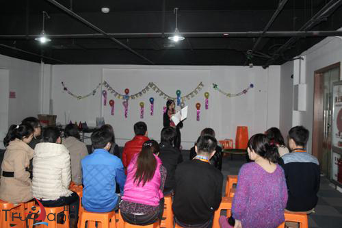 美女開場弱爆亮點(diǎn)