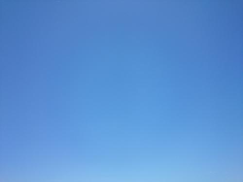 攀牙灣蔚藍天空