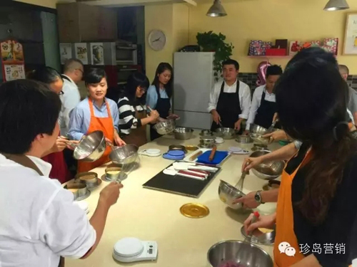 小伙伴們可以親自動(dòng)手DIY蛋糕